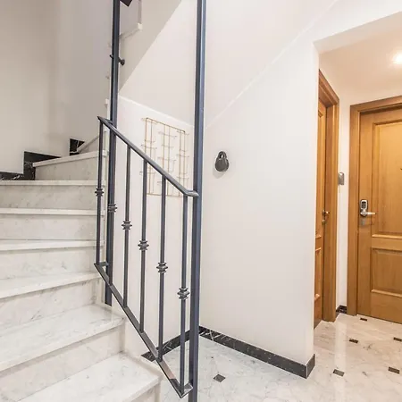 Apartment Lb Vacation I Penthouse 1br - Center - Marche Forville - 5 Min Palais, Croisette & Plages